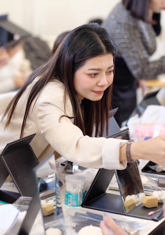 คอร์สสอนแต่งหน้าตัวเองให้กับองค์กร สอนตั้งแต่พื้นฐาน